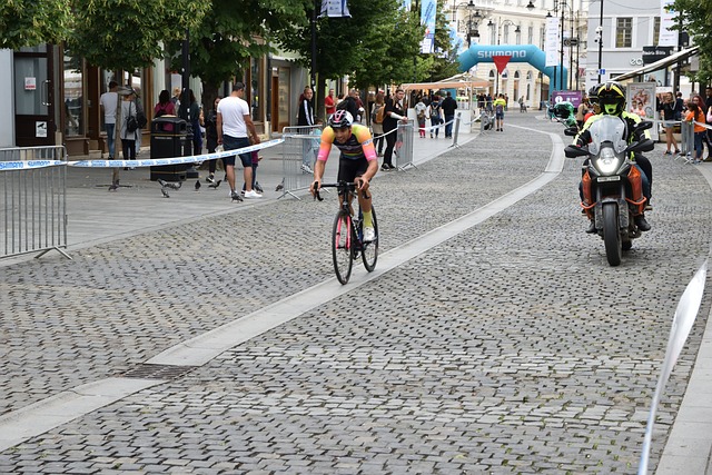 但如何与球 但如何与球